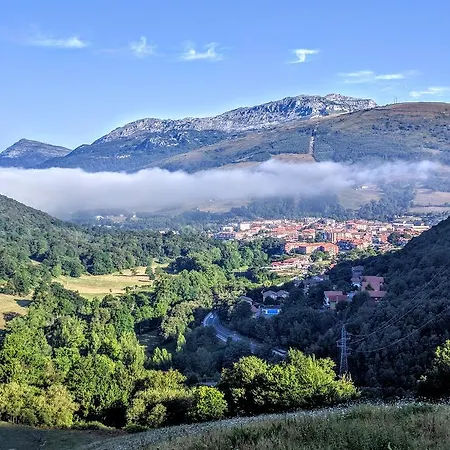 Hidden Gem In Apartment Ramales de la Victoria