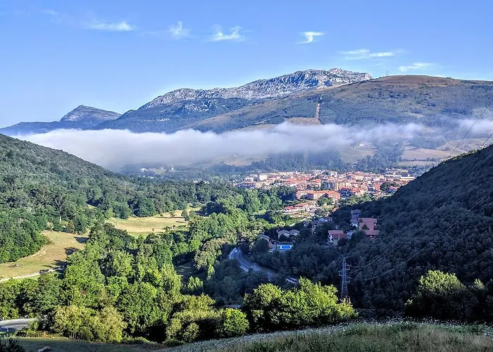 Hidden Gem In Apartamento Ramales de la Victoria